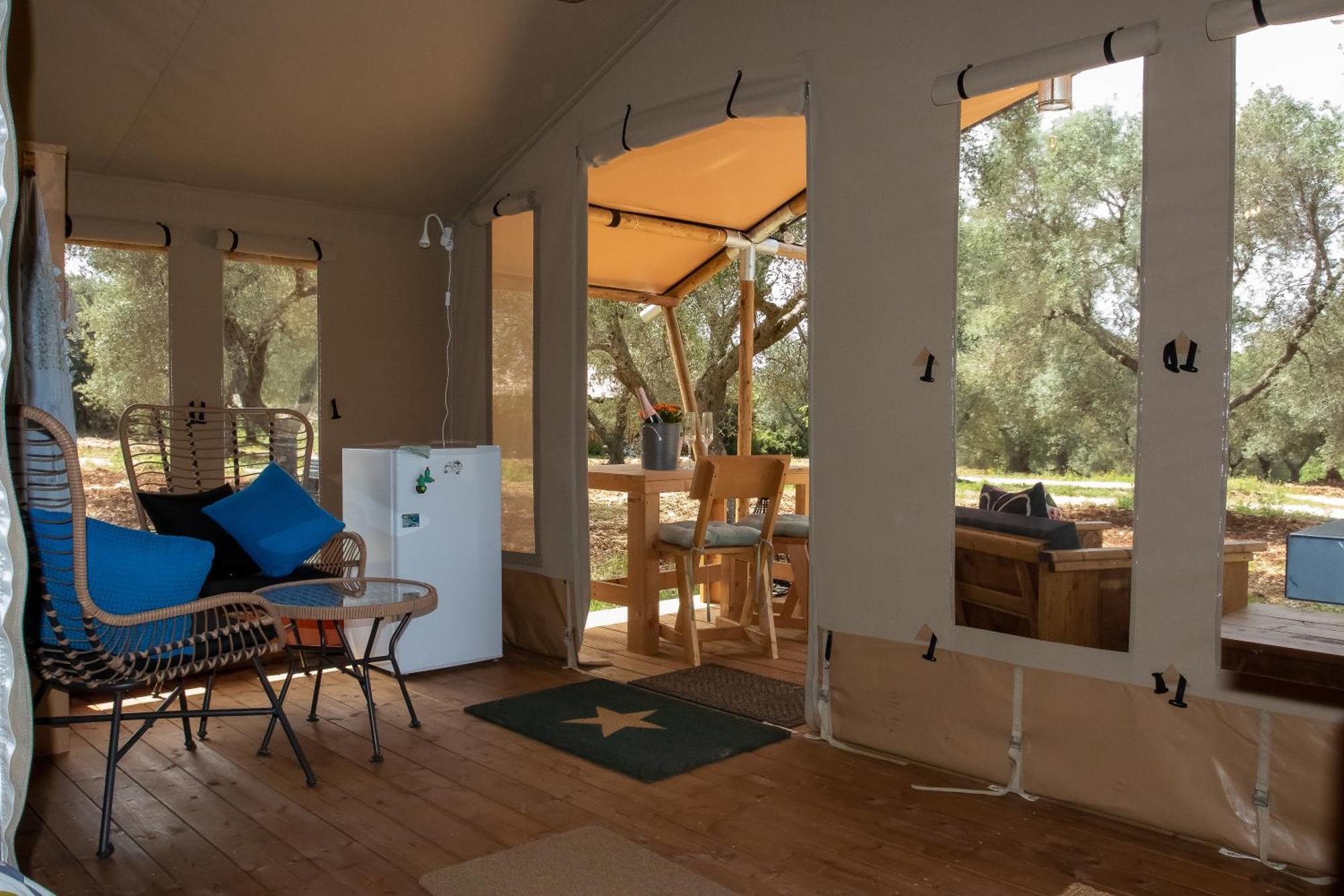 ホテル Domus Olea Glamping チェーリエ・メッサーピカ エクステリア 写真