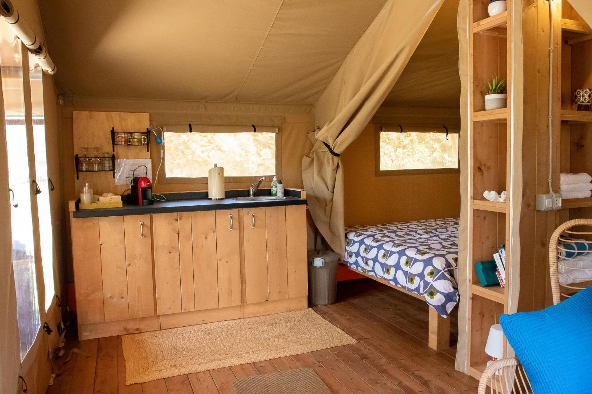 ホテル Domus Olea Glamping チェーリエ・メッサーピカ エクステリア 写真