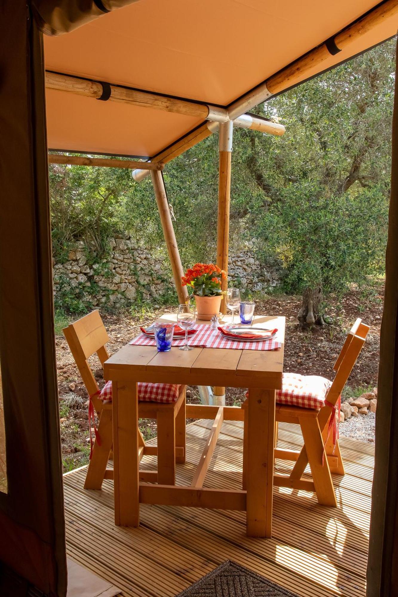 ホテル Domus Olea Glamping チェーリエ・メッサーピカ エクステリア 写真