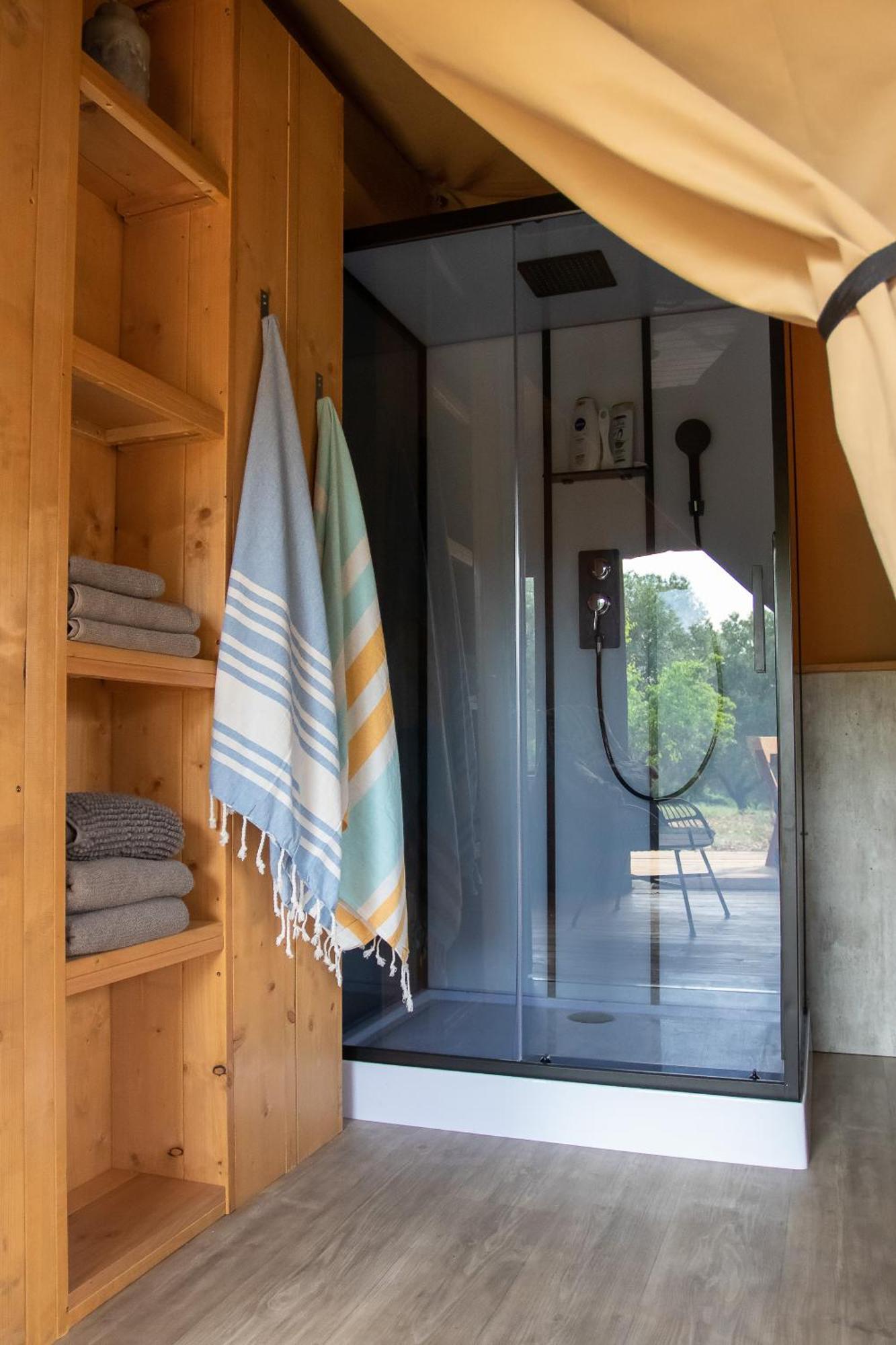 ホテル Domus Olea Glamping チェーリエ・メッサーピカ エクステリア 写真