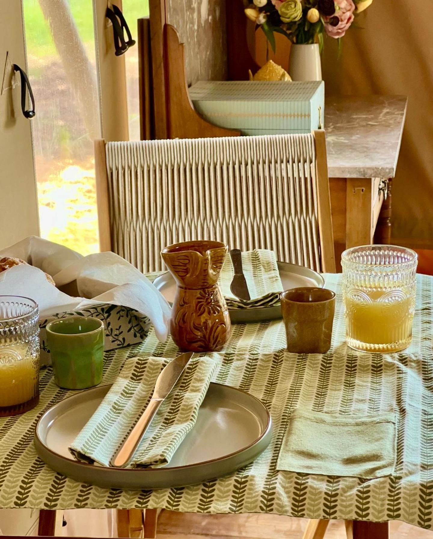 ホテル Domus Olea Glamping チェーリエ・メッサーピカ エクステリア 写真