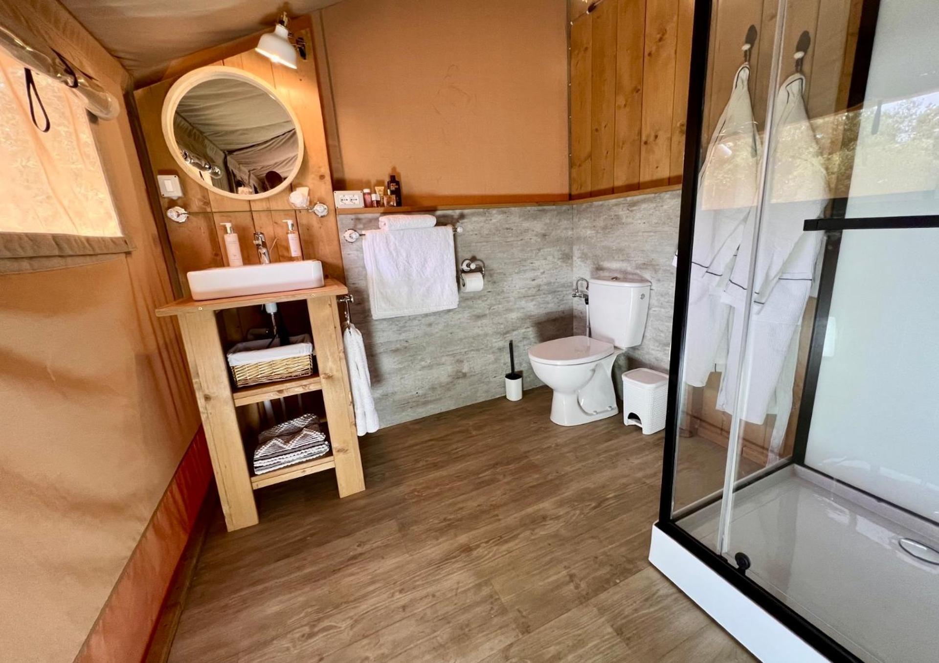 ホテル Domus Olea Glamping チェーリエ・メッサーピカ エクステリア 写真
