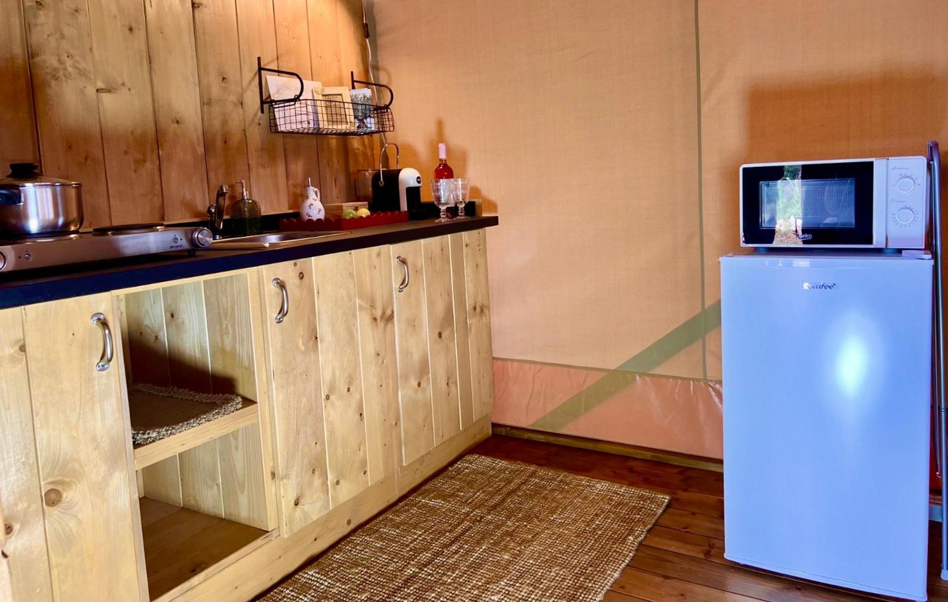 ホテル Domus Olea Glamping チェーリエ・メッサーピカ エクステリア 写真